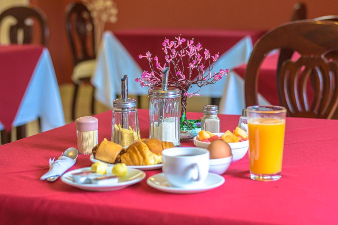 Hotel Cumbaya Sanvy Quito Dış mekan fotoğraf